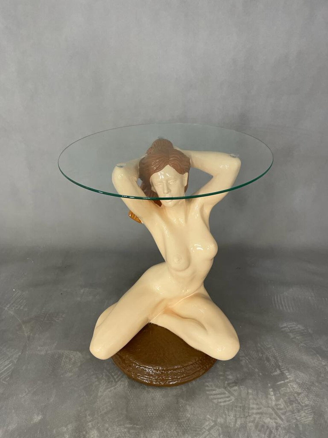 Figurentisch im Frauen Design Beistelltisch, Couchtisch, Glastisch Antik Stil