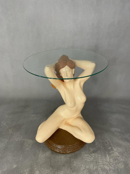 Figurentisch im Frauen Design Beistelltisch, Couchtisch, Glastisch Antik Stil