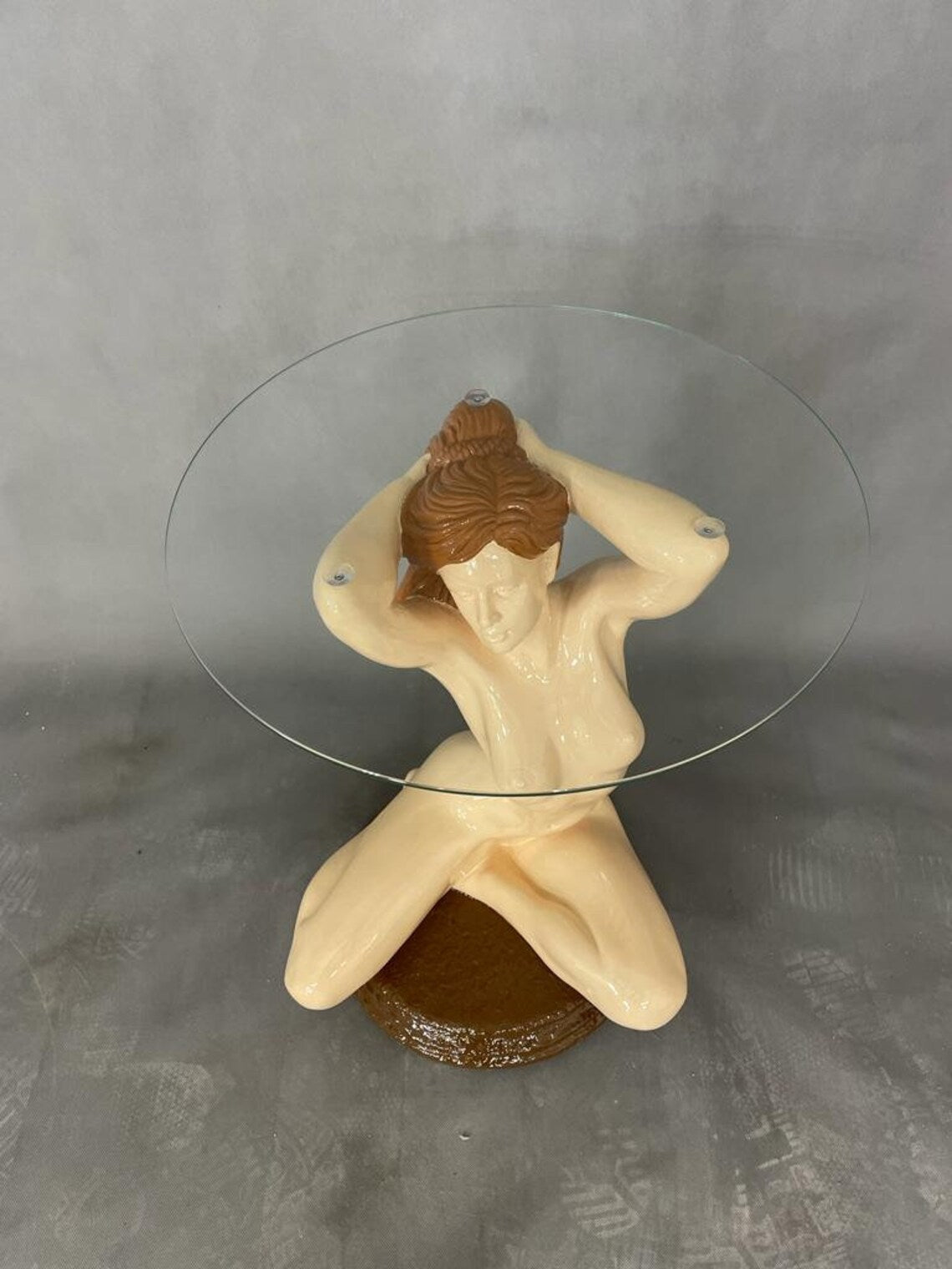 Figurentisch im Frauen Design Beistelltisch, Couchtisch, Glastisch Antik Stil