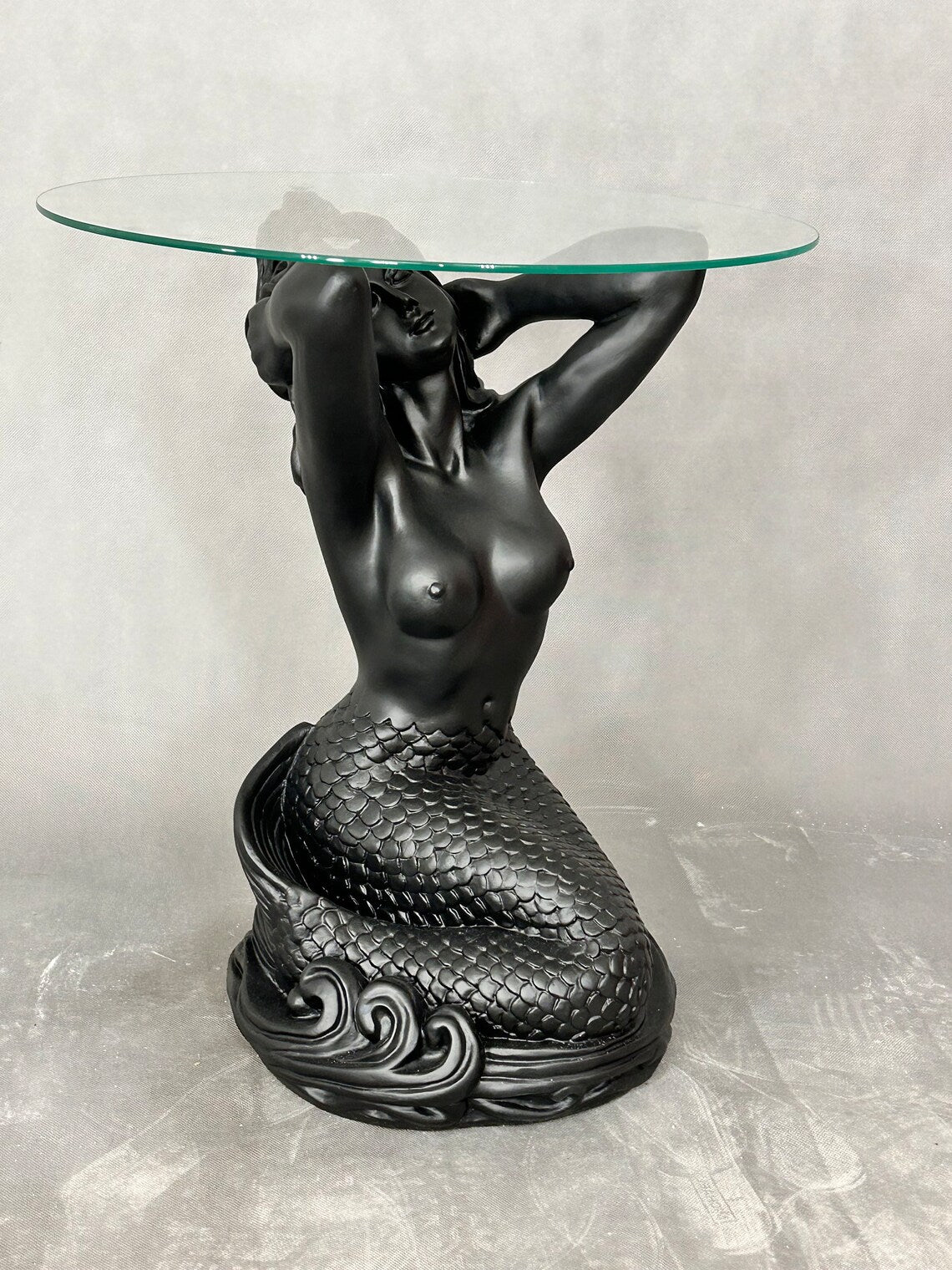 Figurentisch im Frauen Design Beistelltisch, Couchtisch, Glastisch Antik Stil